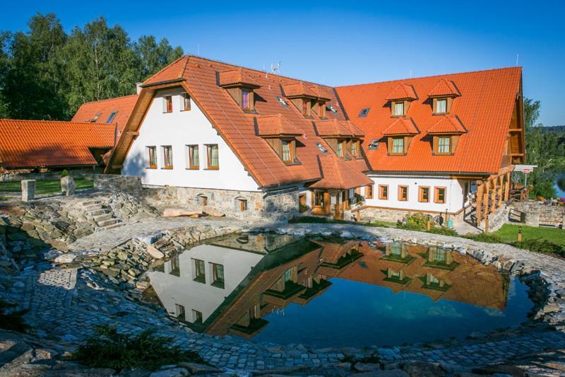 Hotel Leyla Frymburk Exterior photo